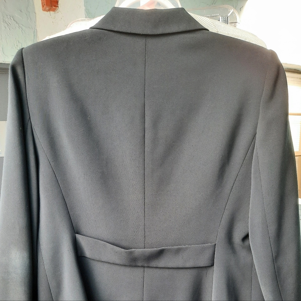 Blazer - Picture 3 of 6